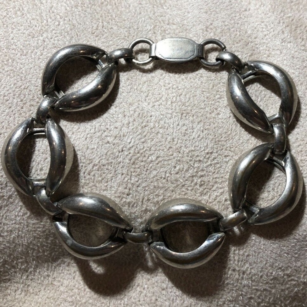 7" Silver Tone Large link bracklet